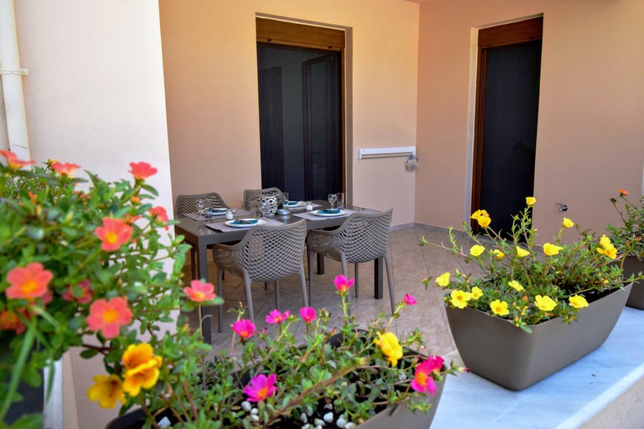 Petite Palace Rethymno  Exterior photo